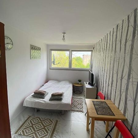 Apartmán Night Host Robotnicza Vratislav Exteriér fotografie