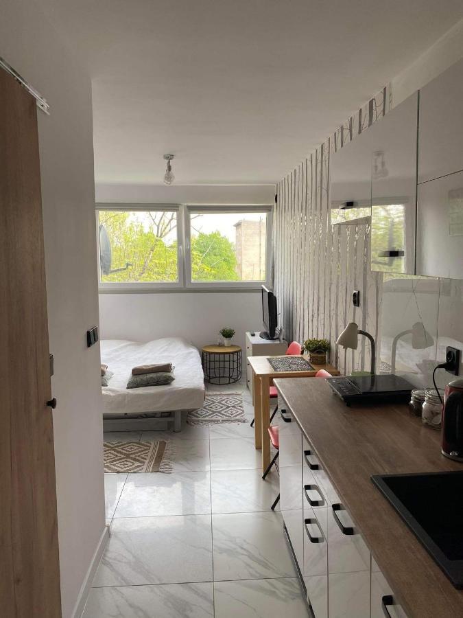 Apartmán Night Host Robotnicza Vratislav Exteriér fotografie