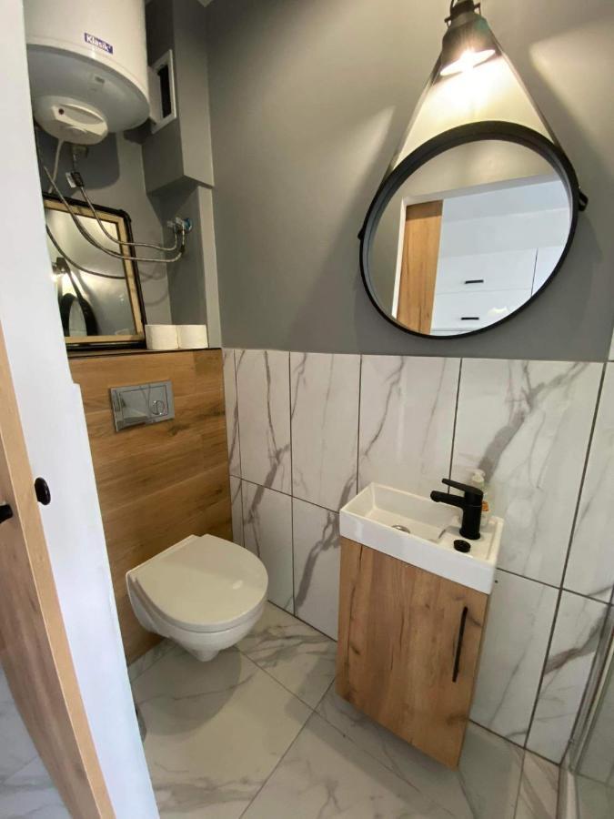 Apartmán Night Host Robotnicza Vratislav Exteriér fotografie