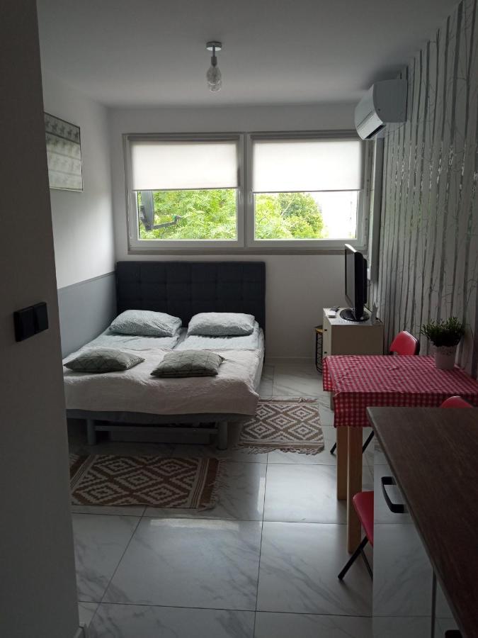 Apartmán Night Host Robotnicza Vratislav Exteriér fotografie